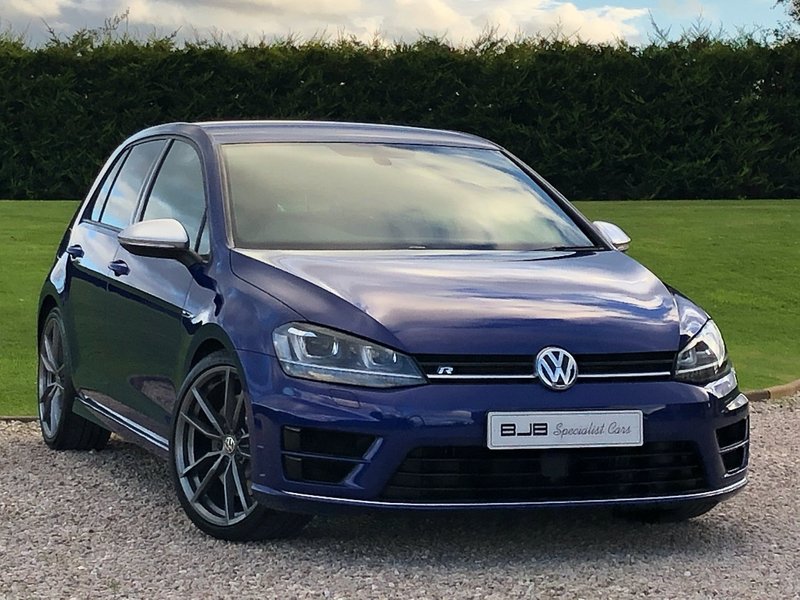 View VOLKSWAGEN GOLF R 4 MOTION DSG. Lapiz Blue with Carbon and Crystal Grey Nappa Full Leather. SOLD.